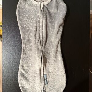 SwaddleMe Light Gray Infant Swaddle with Star Design